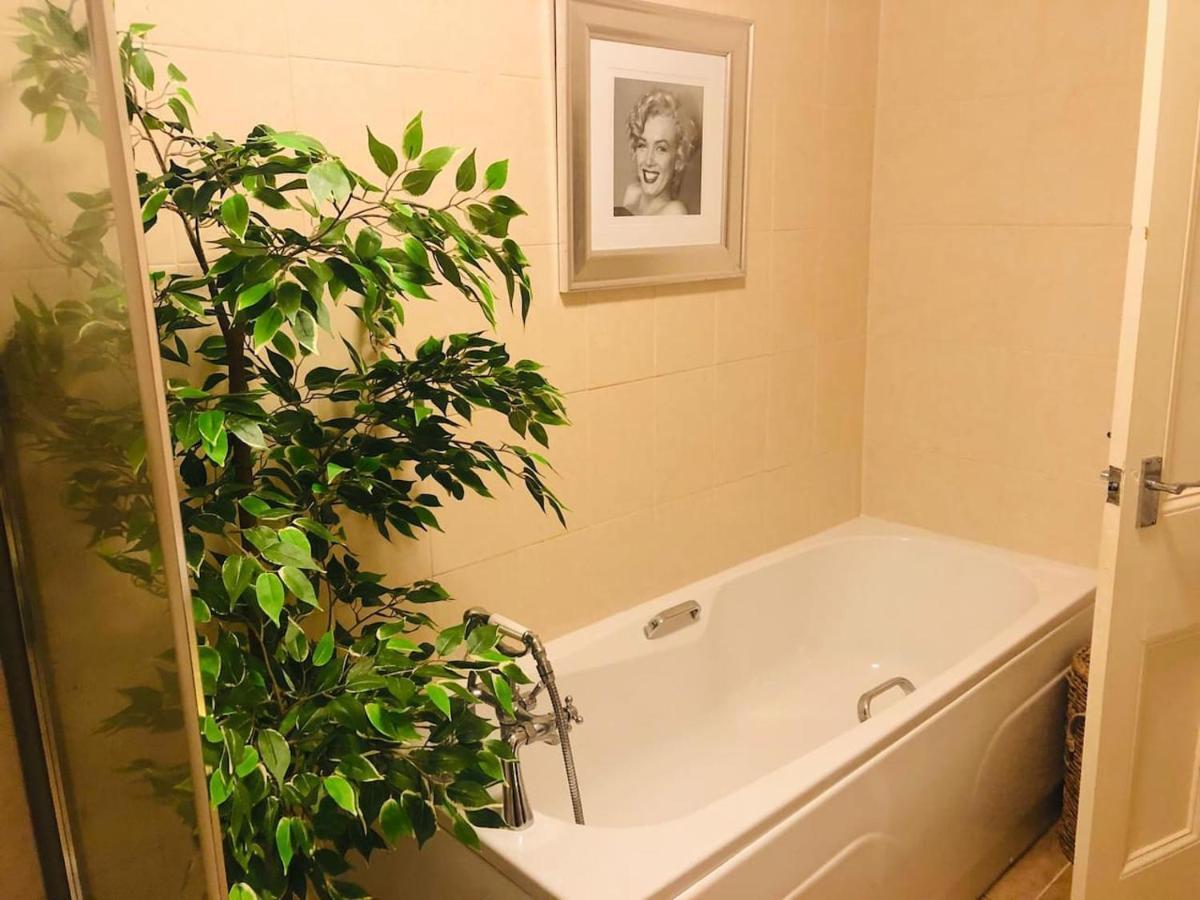 Ilkley Central One Apartman Kültér fotó